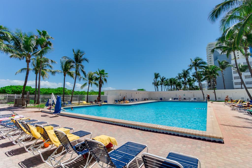 Ocean Front Resort Studio ไมอามีบีช ภายนอก รูปภาพ