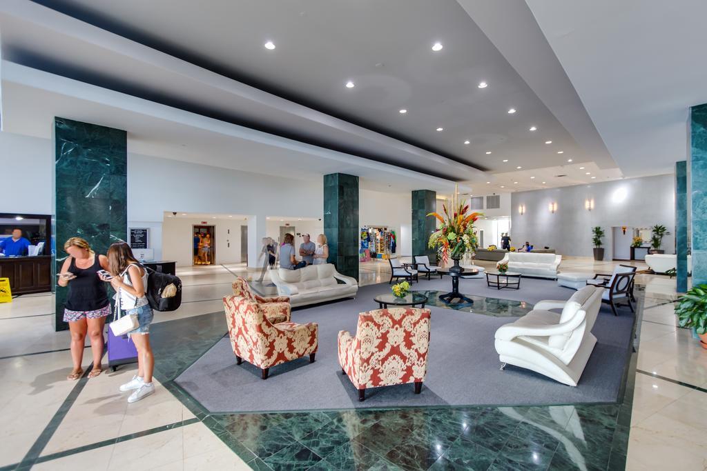 Ocean Front Resort Studio ไมอามีบีช ภายนอก รูปภาพ