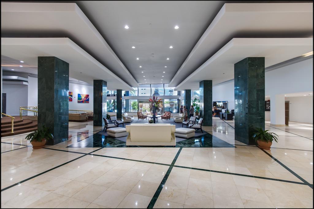 Ocean Front Resort Studio ไมอามีบีช ภายนอก รูปภาพ